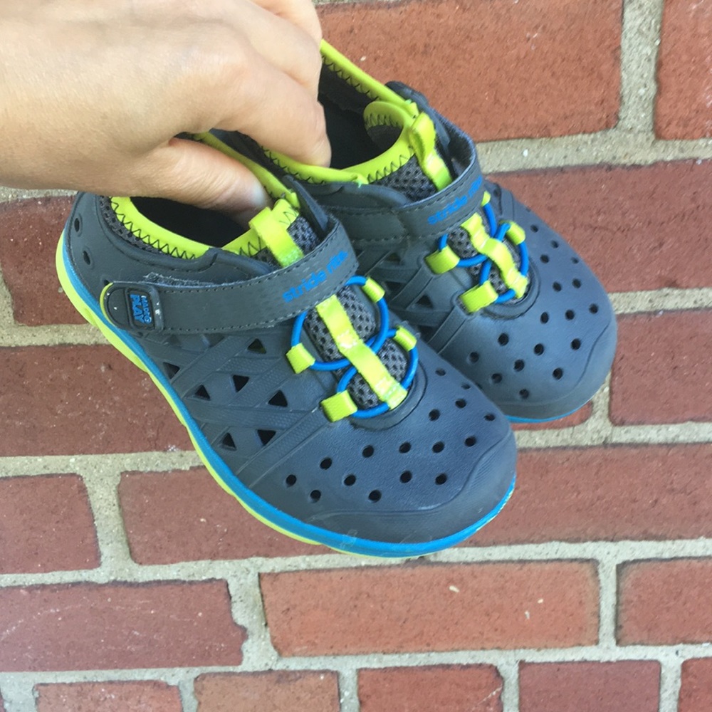 Stride Rite M2P Phibian Shoes